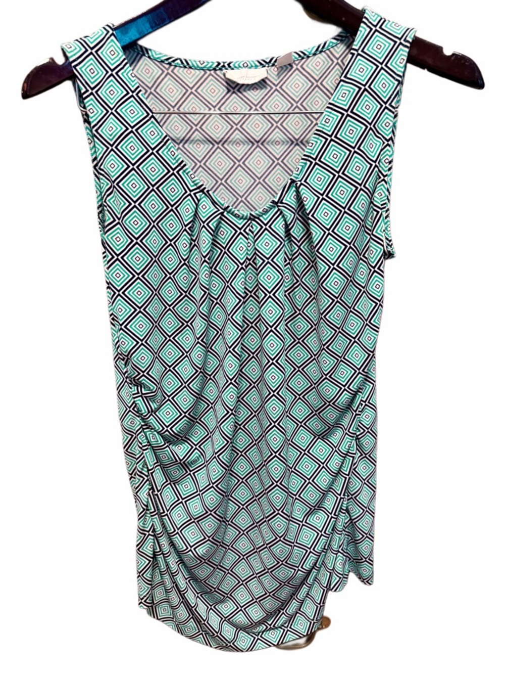 NY & Co Flowy V-Neck Tank | Slimming Pleated Geometric Print Top